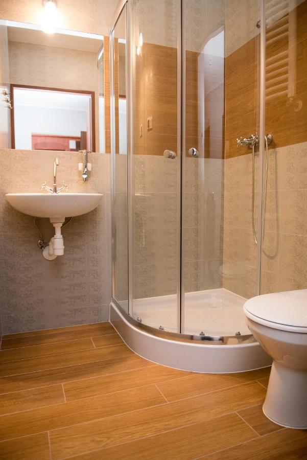 Geris Apart otel Çestohova Dış mekan fotoğraf